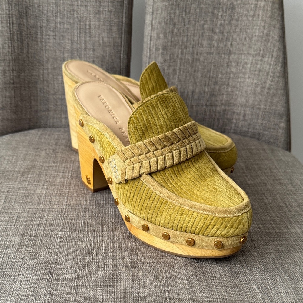 Veronica Beard Mustard Yellow Corduroy Clogs size 6